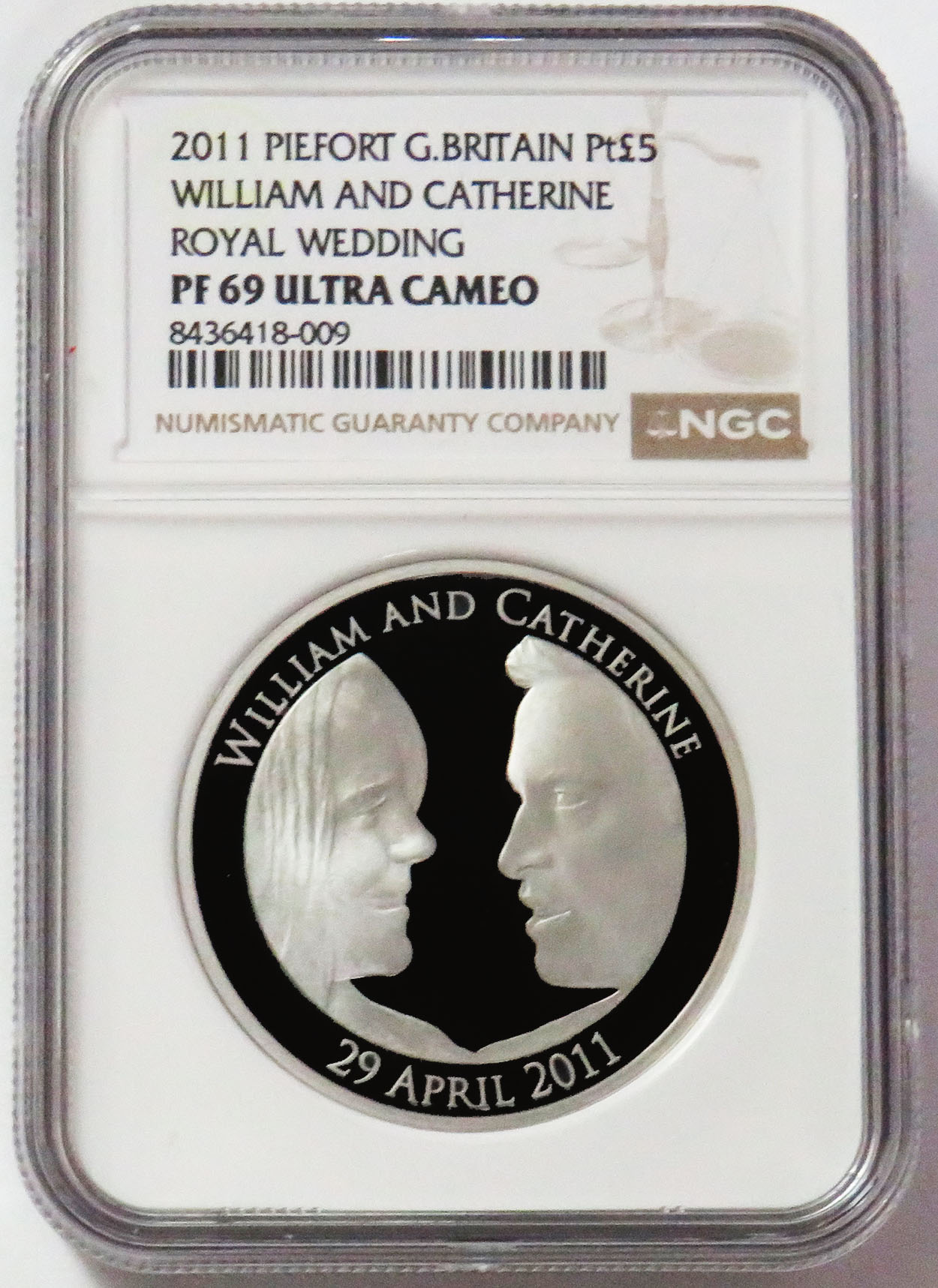 2011 PLATINUM GREAT BRITAIN 5 POUNDS ROYAL WEDDING WILLIAM & CATHERINE 3oz PIEFORT NGC PF 69 UC 133 MINTED
